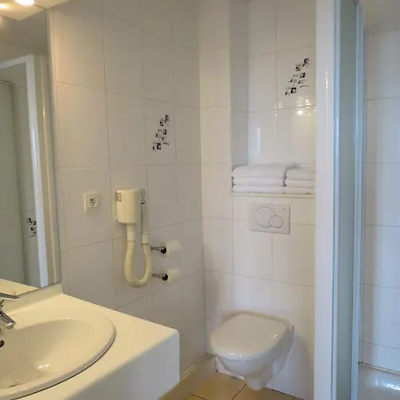 奥帕尔海岸酒店 酒店 埃塔普勒